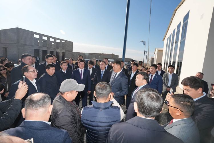 ЕЛІМІЗДІҢ ӨҢІРЛЕРІНЕН КЕЛГЕН ДЕЛЕГАЦИЯЛАР ТҮРКІСТАННЫҢ КӘСІПКЕРЛІКТІ ДАМЫТУ ТӘЖІРИБЕСІН ҮЙРЕНІП ЖАТЫР